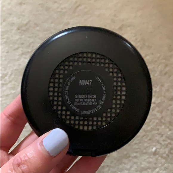 MAC Studio Tech Foundation in NW47 - Picture 5 of 5